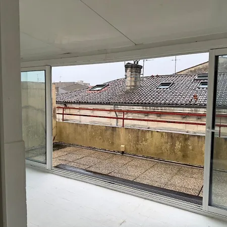 Cosy&lumineux Avec Véranda Privative *